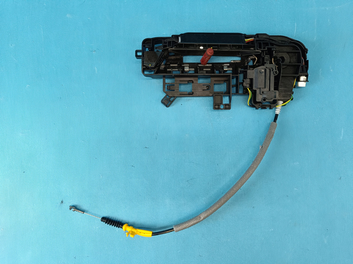 AUDI A6 C9 AVANT 2.0 TDI 2026R DOOR GUIDE KESSY RIGHT FRONT 8B3837812N