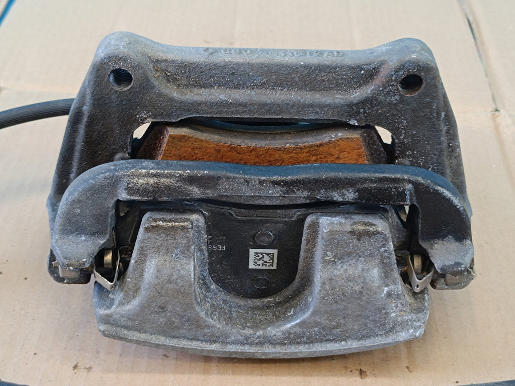 AUDI A6 C9 AVANT 2.0 TDI 26R BRAKE CALIPER RIGHT FRONT 360x34 8B3615124D