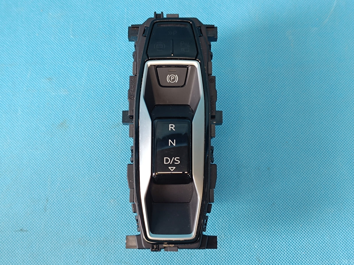AUDI A6 C9 AVANT 2.0 TDI 4x4 2026 R GEAR SELECTOR PANEL 8B3713059J