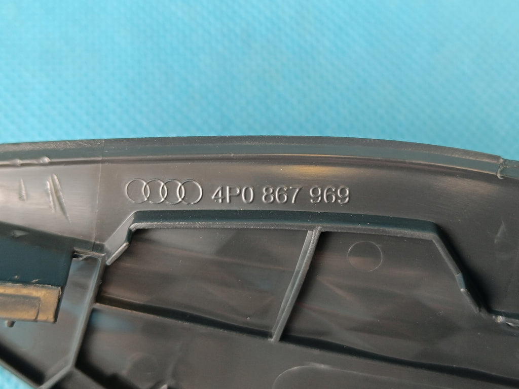 AUDI A6 C9 AVANT 2.0TDI 150KW 4x4 2026R BACON SHUTTER LEFT REAR 4P0867969