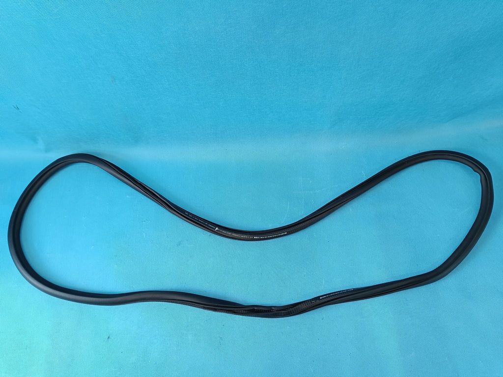 AUDI A6 C9 AVANT 2.0TDI 150KW 4x4 2026R DOOR SEAL RIGHT REAR 4P9833721