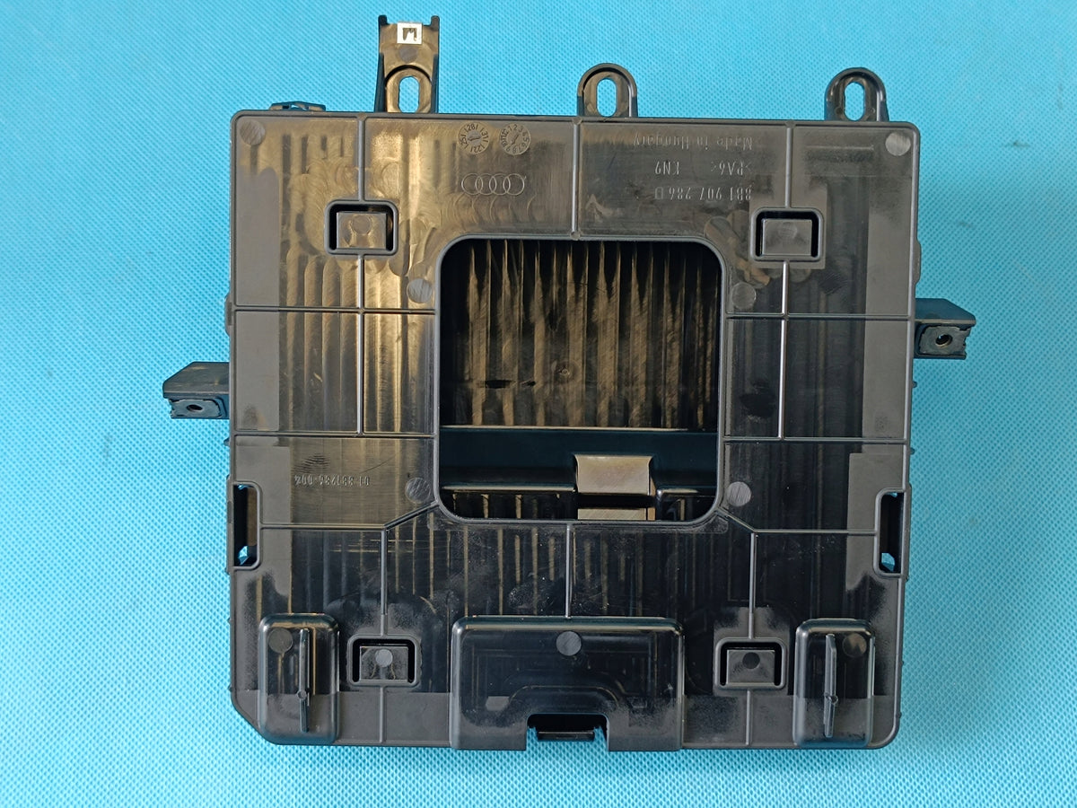 AUDI A6 C9 AVANT 2.0TDI 150KW 4x4 2026R MODULE DRIVER COVER 8B1907286D