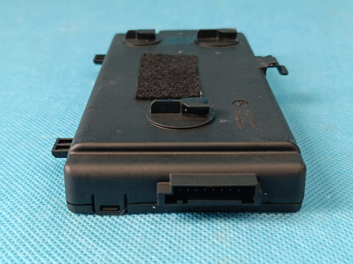 AUDI A6 C9 AVANT 2.0TDI 150KW 4x4 2026R PANORAMA CONTROL MODULE 8B3907594B