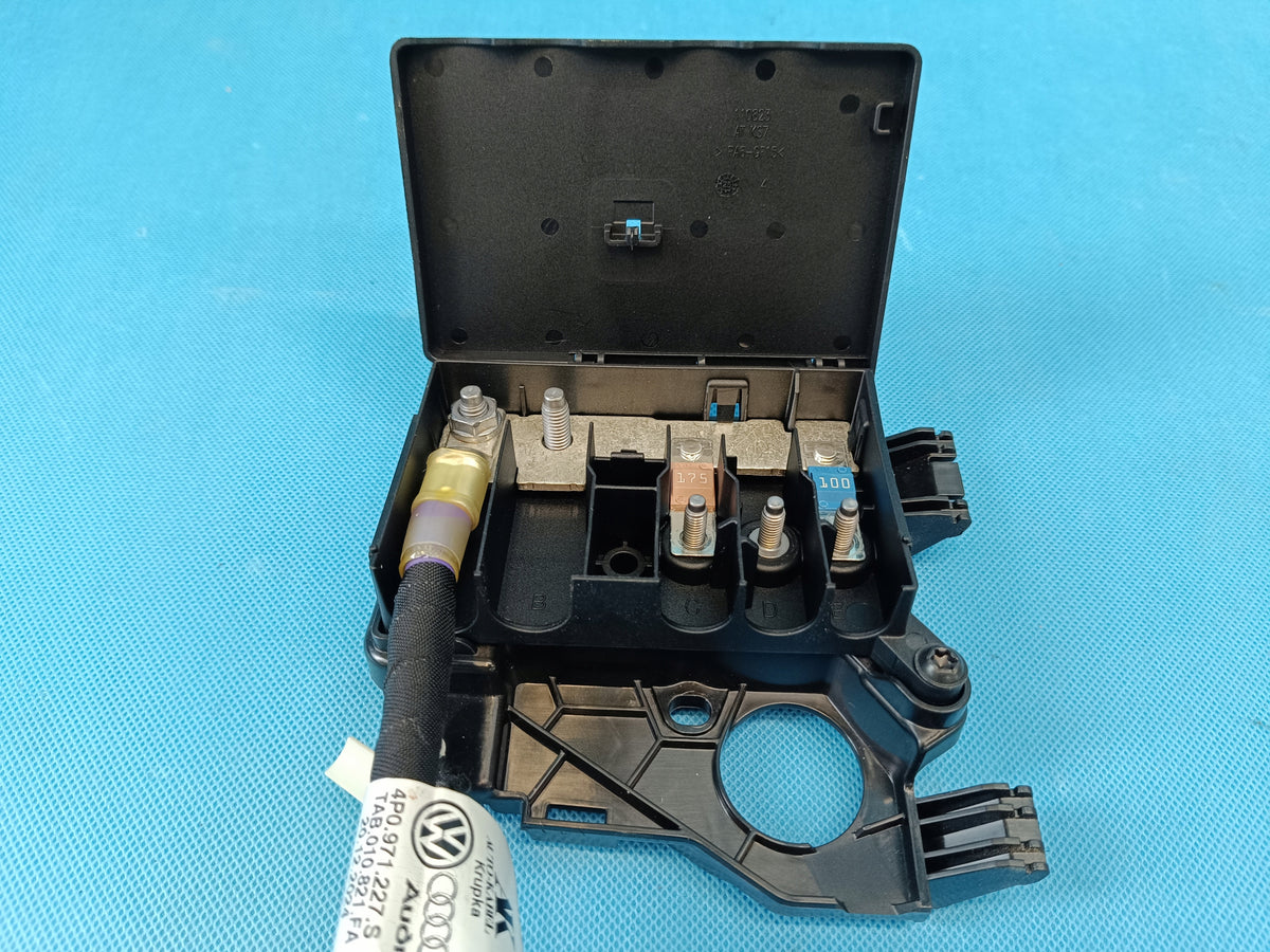 AUDI A6 C9 AVANT 2026 R BATTERY PACK BOX 4P0971227S 8B3937550D