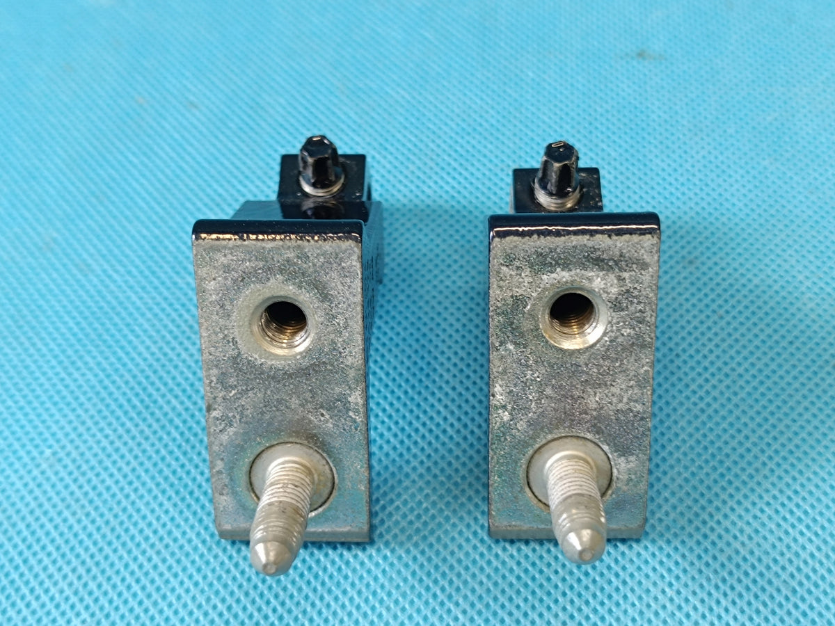 AUDI A6 C9 AVANT 2026 R DOOR HINGES RIGHT FRONT 8B5831402A 8B3831402A