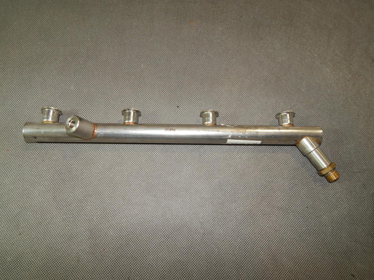 AUDI A6 S6 4.0 TFSI INJECTION RAIL 079133315BD