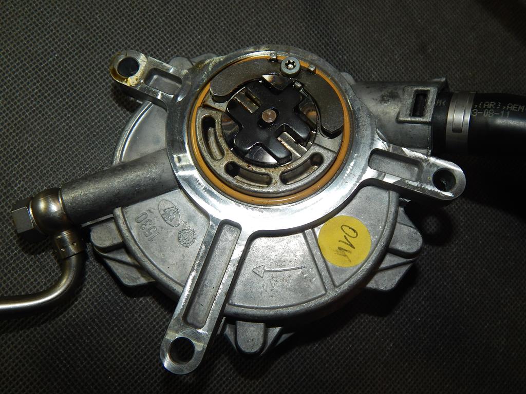 AUDI A6 S6 4G 4.0 TFSI VACUUM PUMP 07L145100D