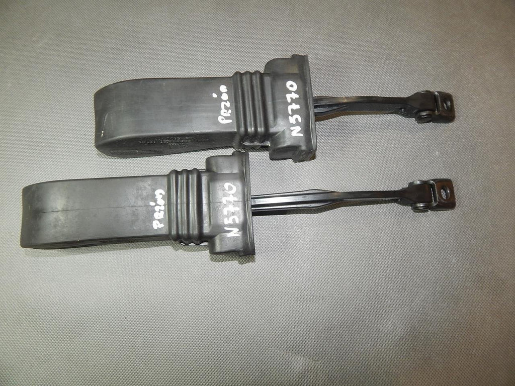 AUDI A7 4G DOOR STOP FRONT 4G8837249A