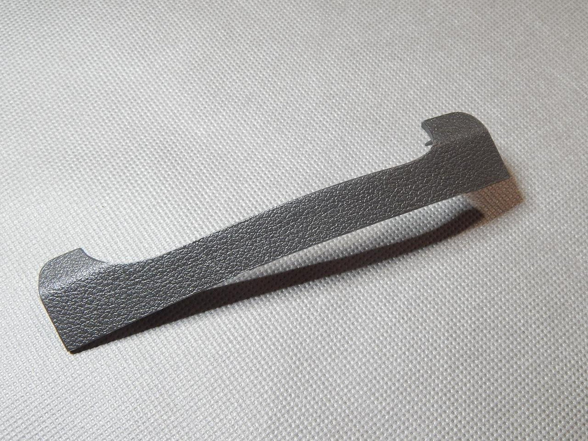 AUDI A7 4G FLAP COVER LEFT 4G8867607