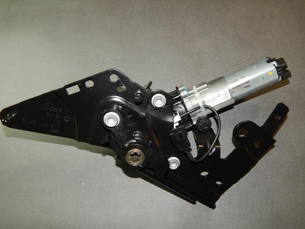 AUDI A7 4G MOTOR FLAP HINGE 4G8827851B