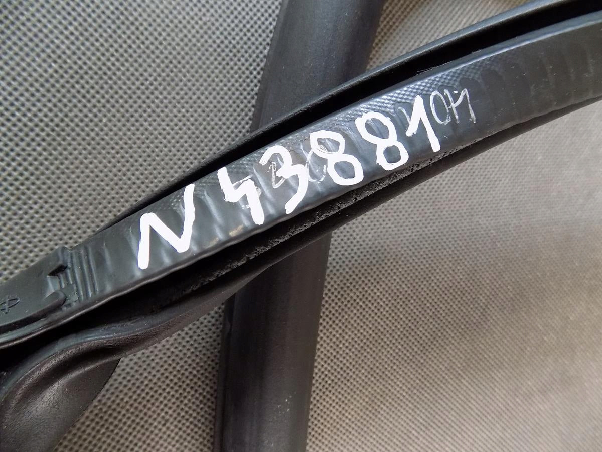 AUDI A7 4K DOOR SEAL RIGHT REAR 4K8833708