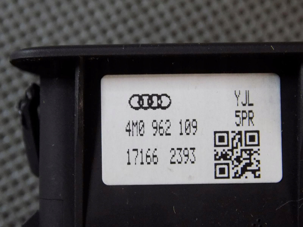 AUDI A8 4N D5 ALARM SWITCH 4M0962109