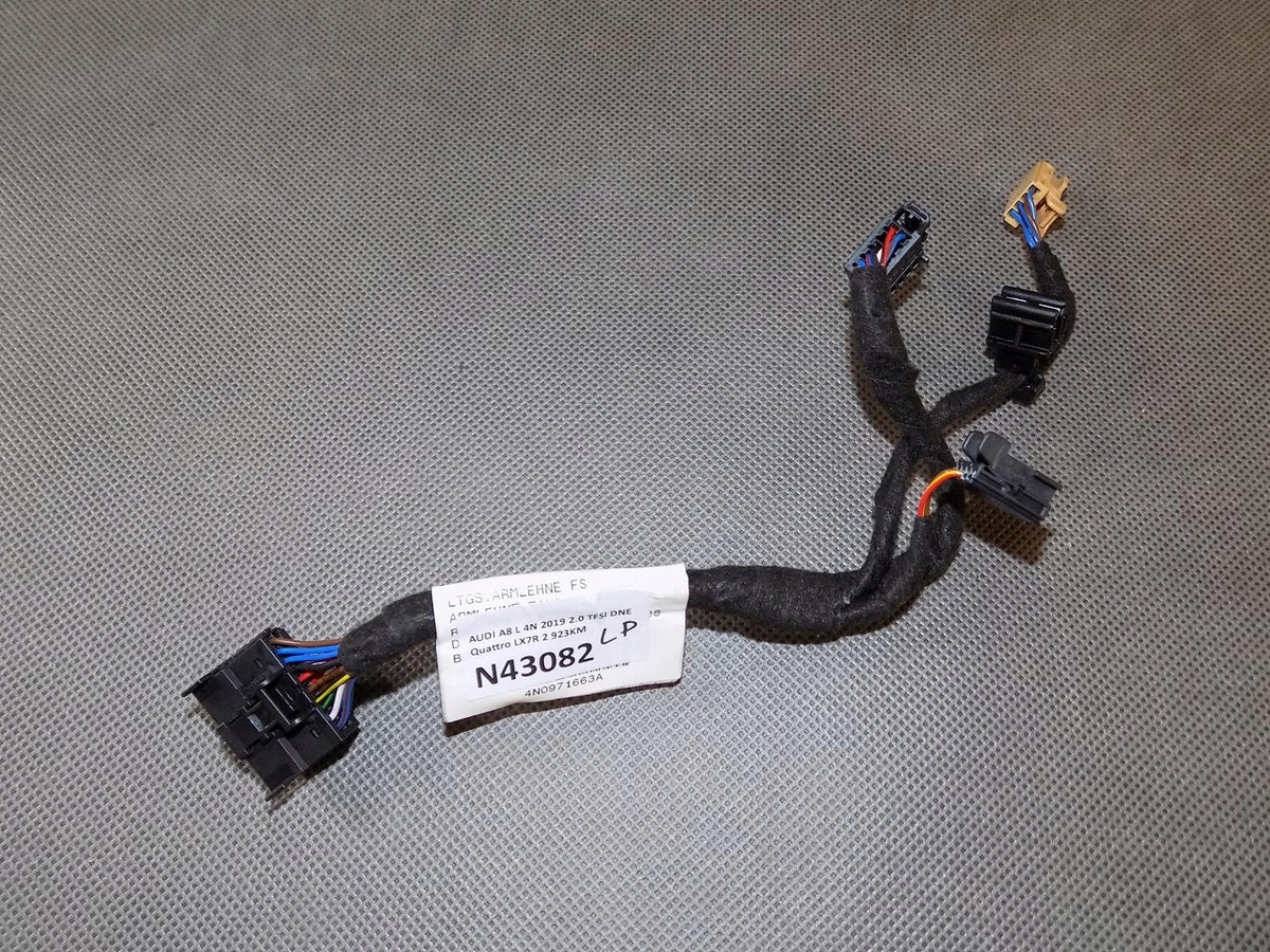AUDI A8 4N D5 CABLE ADAPTER 4N0971663A