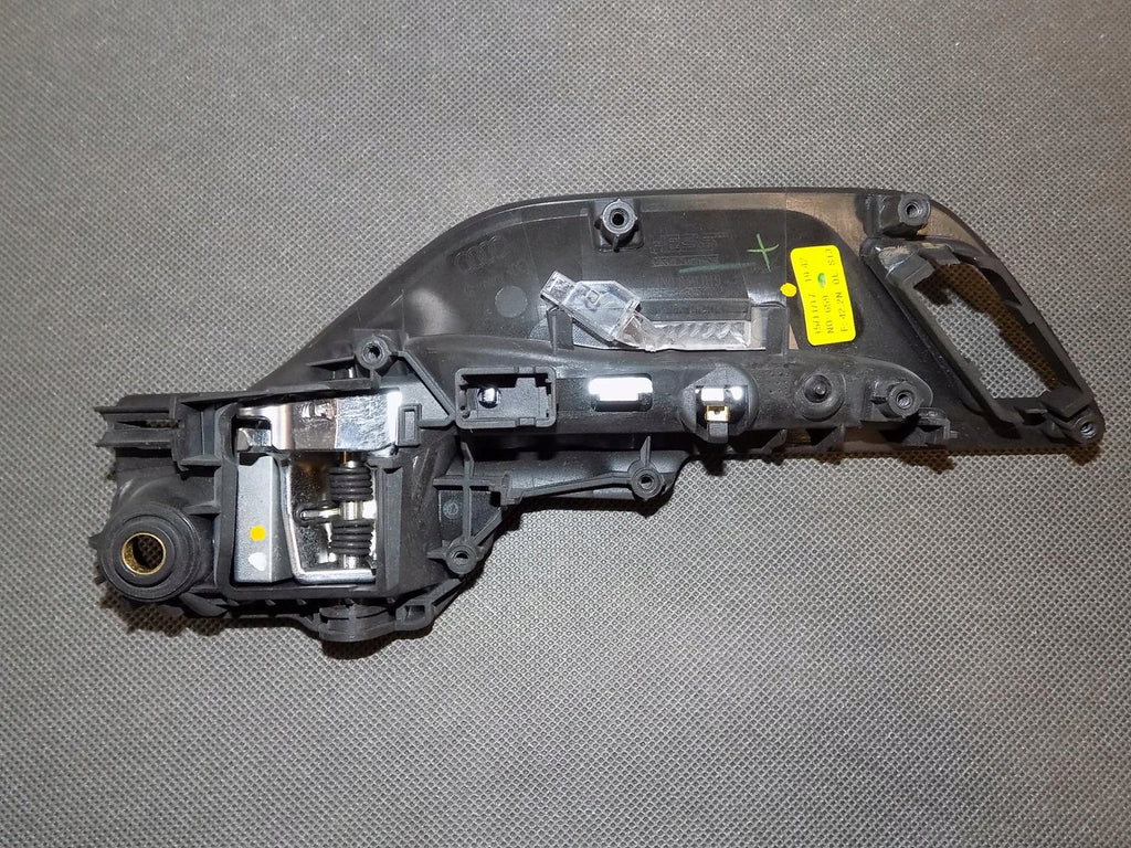 AUDI A8 4N D5 DOOR HANDLE LEFT REAR 4N0839019
