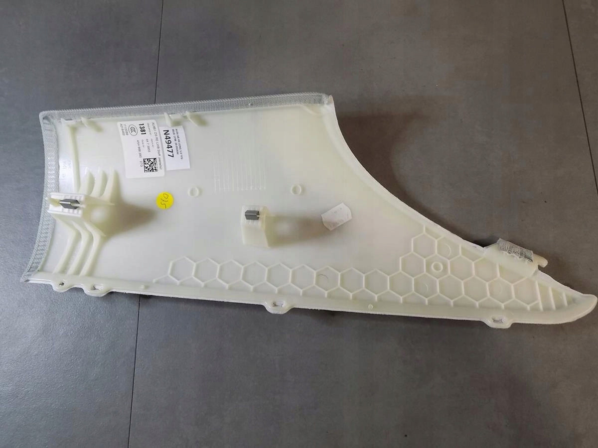 AUDI A8 4N POST PLATING RIGHT 4N4868290
