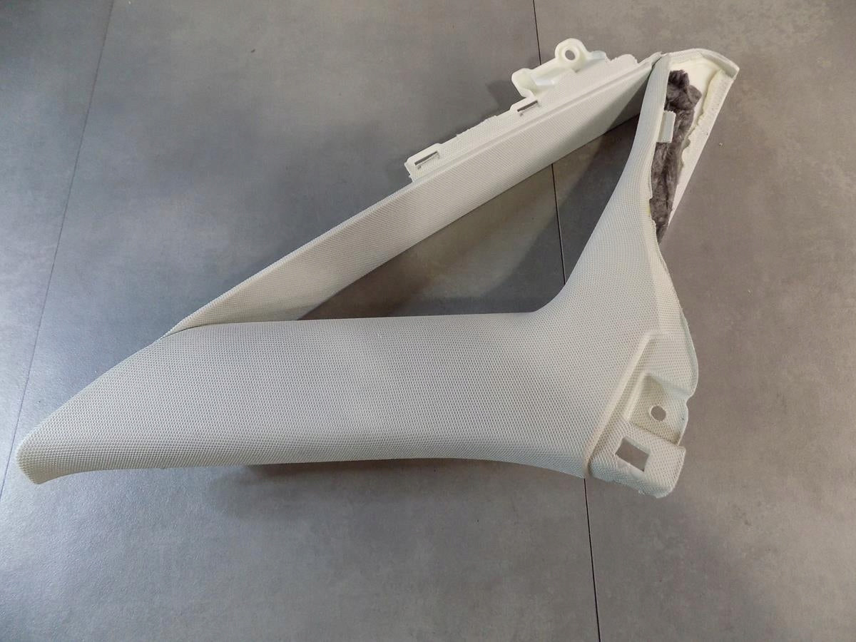 AUDI A8 4N POST PLATING RIGHT REAR 4N4867242