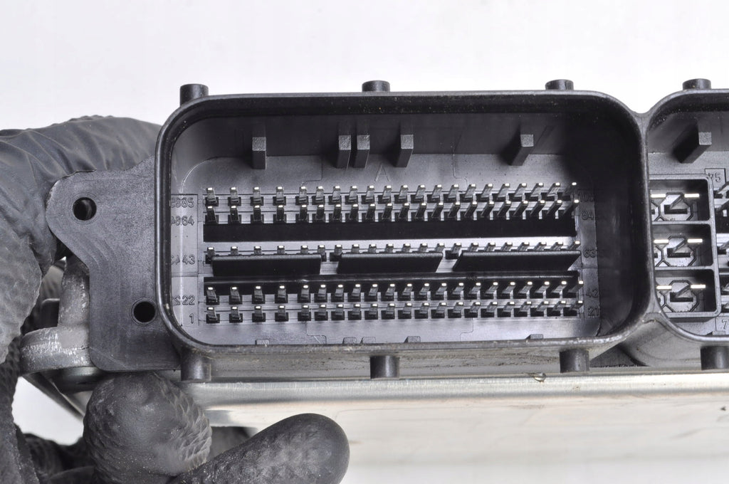 AUDI A8 D4 3.0 TDI 250KM COMPUTER ENGINE CONTROLLER 4H0907401