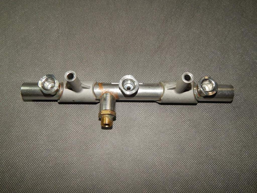 AUDI A8 D4 3.0 TFSI INJECTION RAIL 06E130090AD