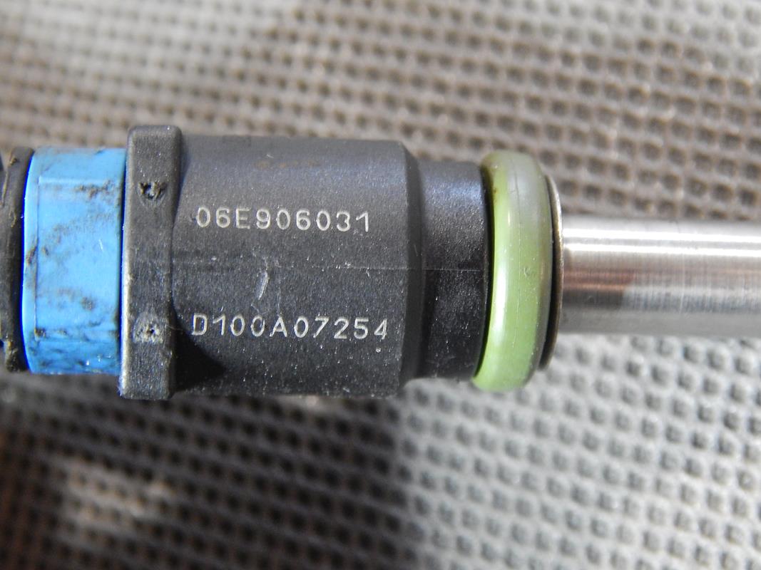 AUDI A8 D4 4H 3.0 TFSI INJECTION 06E906031