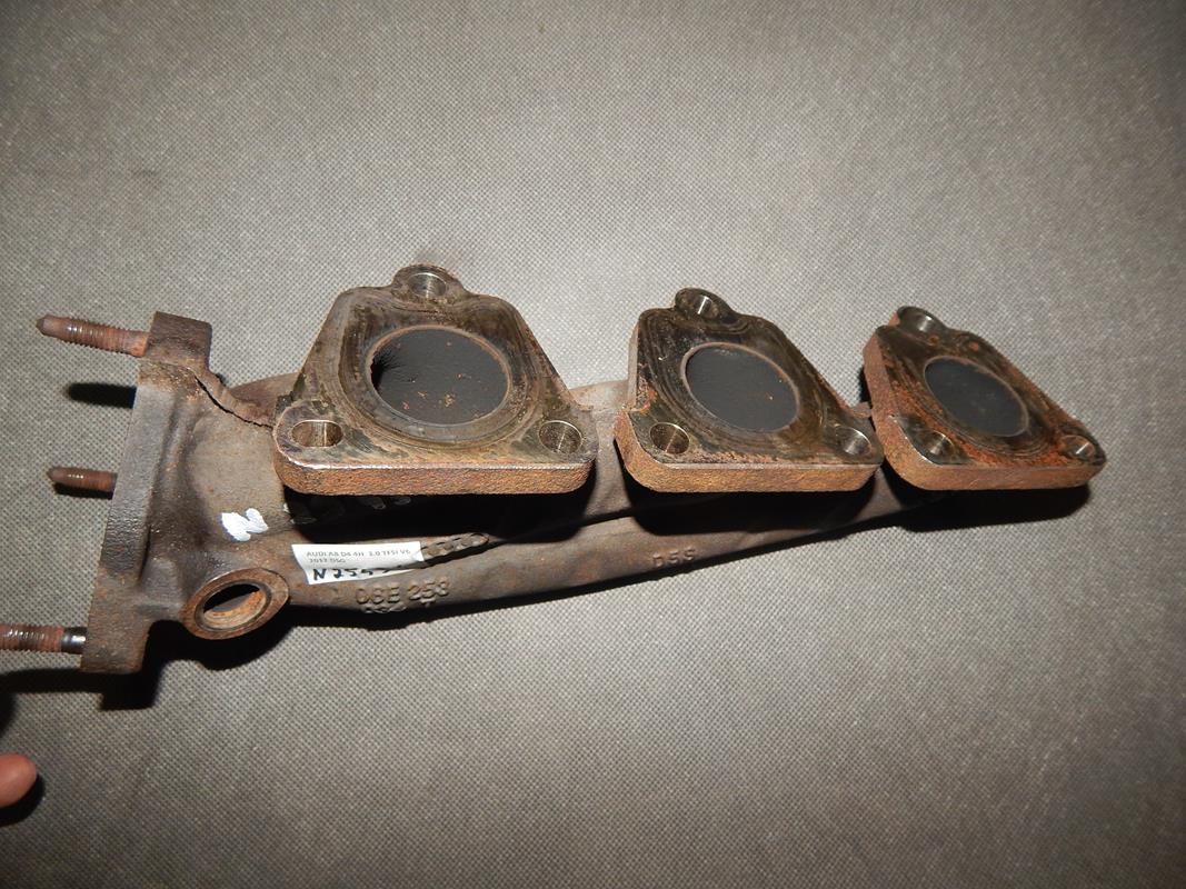 AUDI A8 D4 4H EXHAUST MANIFOLD 06E253034T