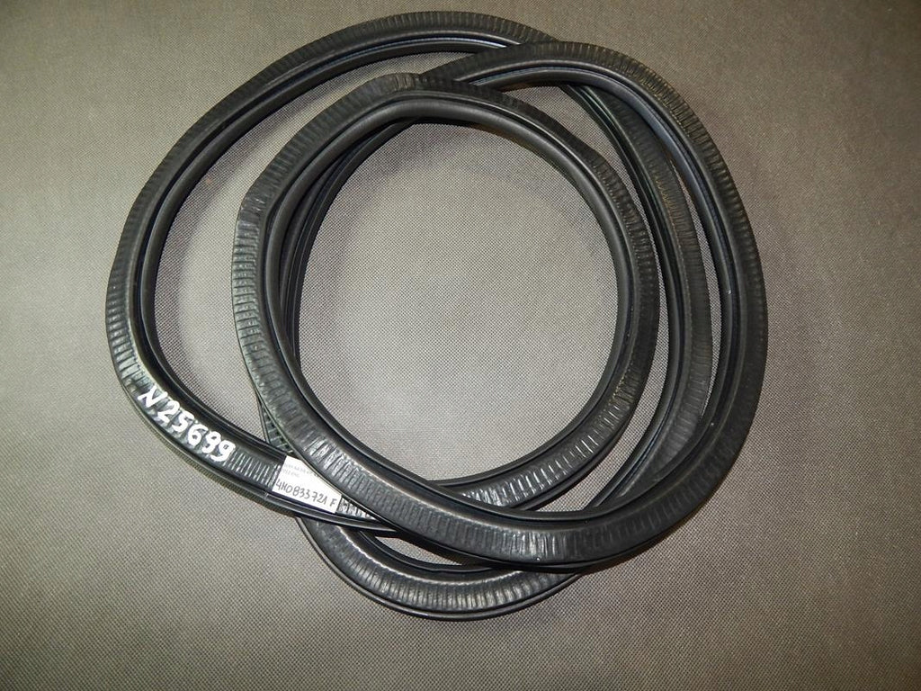 AUDI A8 D4 DOOR SEAL REAR 4H0833721F