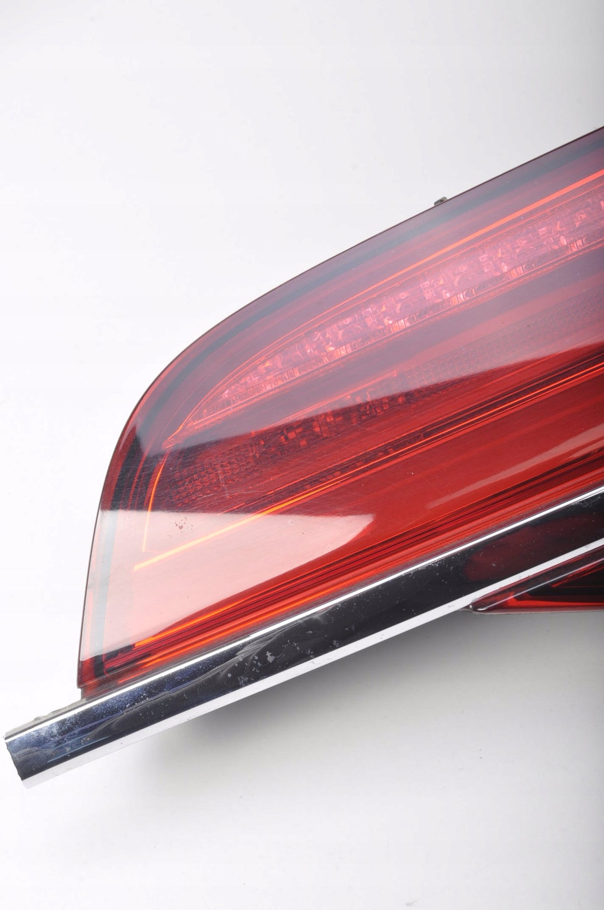 AUDI A8 D4 LAMP RIGHT REAR FLAP LONG 4H0945094K