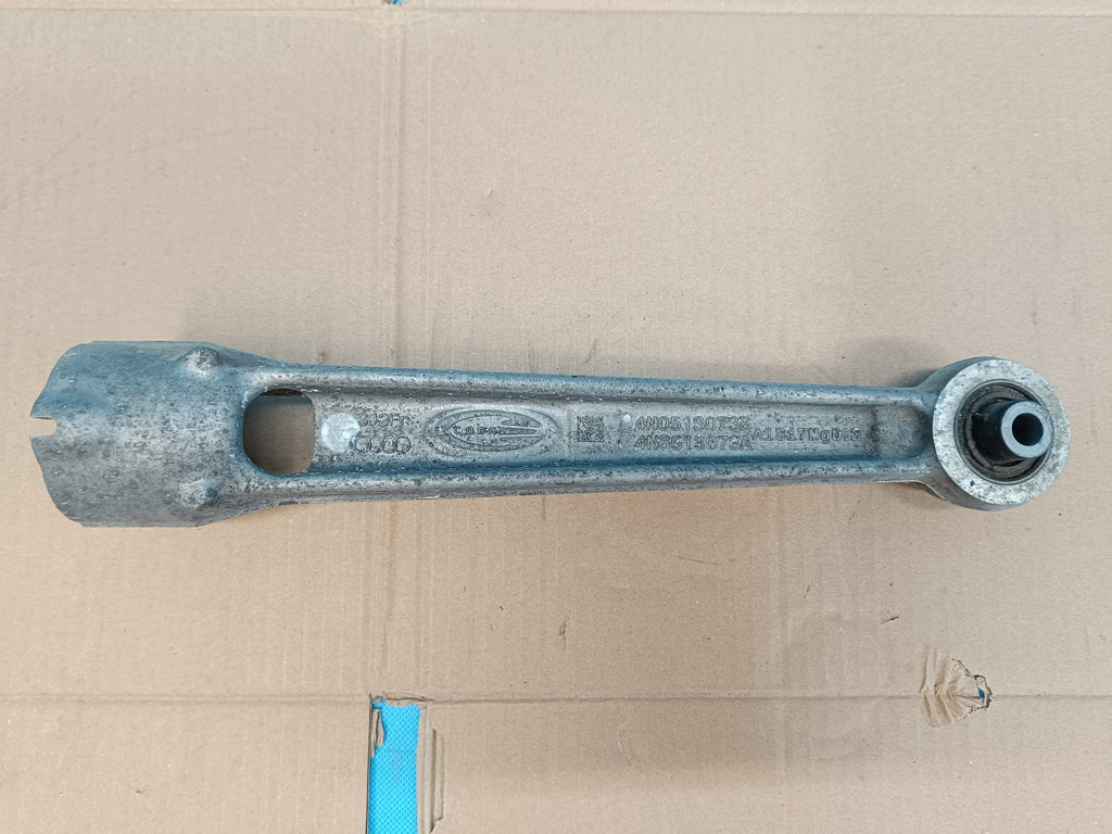 AUDI A8 D5 2017 R FORK HOLDER SHOCK ABSORBER MOUNT REAR 4N0513073B