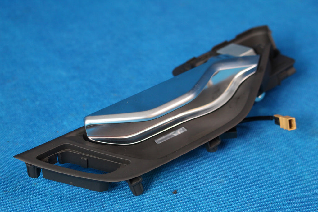 AUDI A8 D5 4N DOOR HANDLE LED RIGHT INTERIOR UNDER DOOR CLOSING 2018R