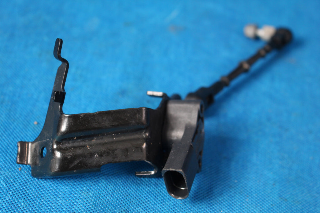 AUDI A8 D5 4N LEVELING SENSOR REAR LEFT PULL 2018R 4N0941309D