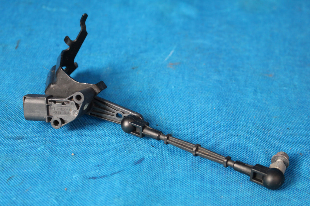 AUDI A8 D5 4N LEVELING SENSOR REAR LEFT PULL 2018R 4N0941309D