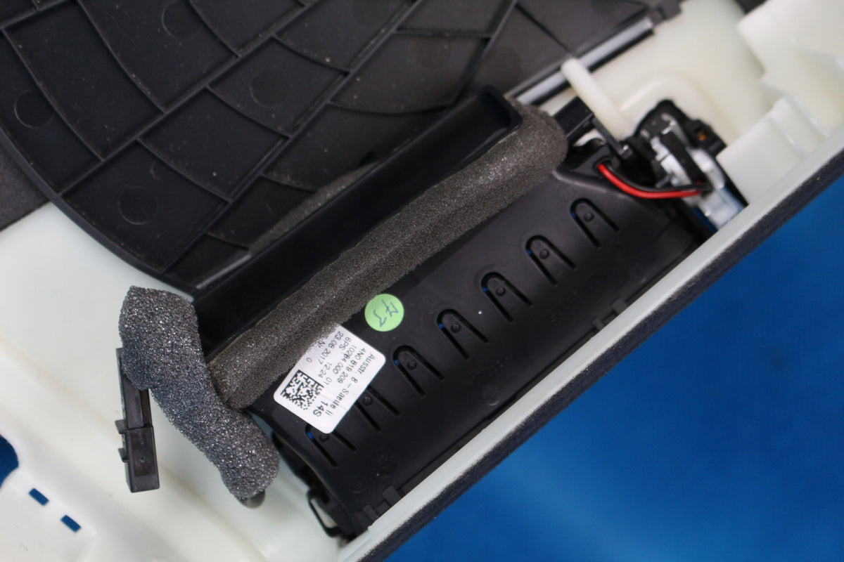 AUDI A8 D5 POST COVER B LEFT ALCANTARA 2018R 4N0867239A