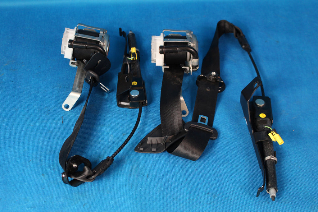 AUDI A8 D5 SEAT BELTS FRONT LEFT RIGHT 2017R