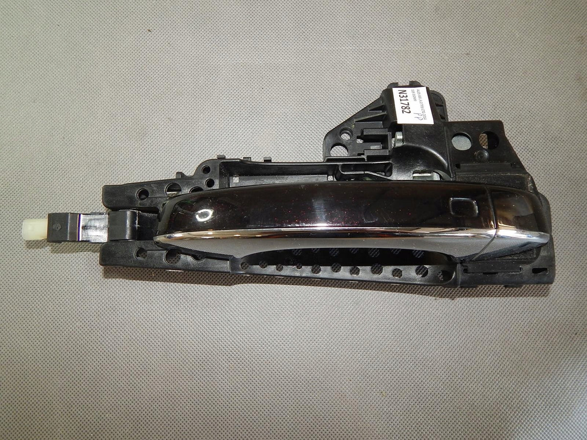 AUDI A8 L HANDLE RIGHT FRONT CHROME