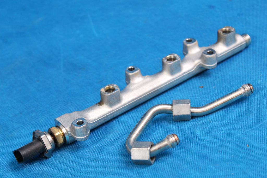 AUDI Q2 INJECTION RAIL SENSOR 1.0 TSI 2019R 04C133320G 04C130241F