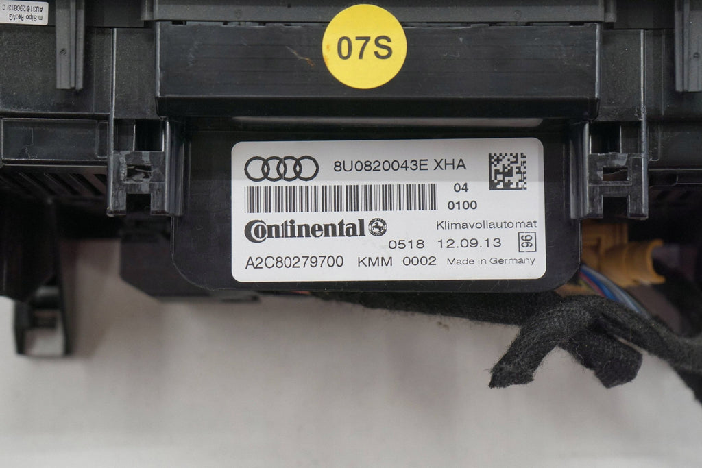 AUDI Q3 8U 13R AIR CONDITIONING PANEL HEATING 8U0820043E