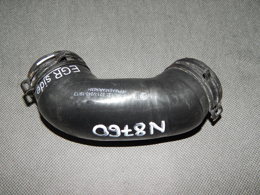 AUDI Q3 8U 2.0 TDI EGR Cooler Intercooler Pipe 04L131521
