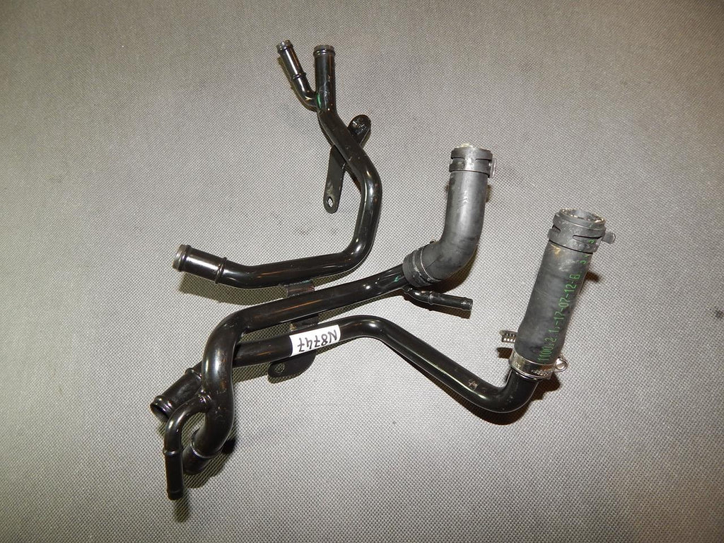 AUDI Q3 8U 2.0 TDI TUBE WATER HOSE 04L121064N