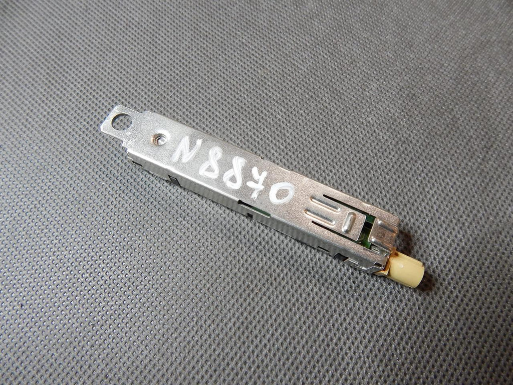 AUDI Q3 8U ANTENNA AMPLIFIER 8U0035225B