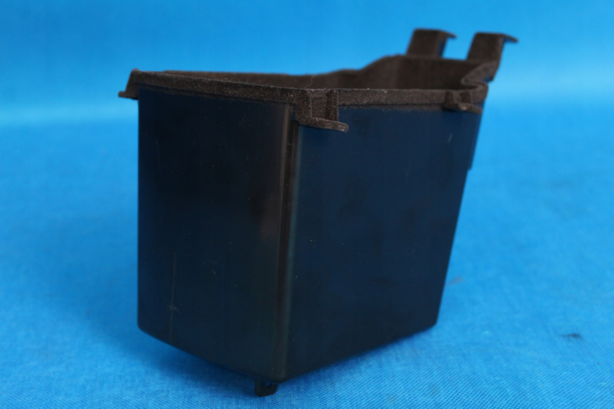 AUDI Q3 8U ARMREST TUNNEL STORAGE 8U0864981A 2015R