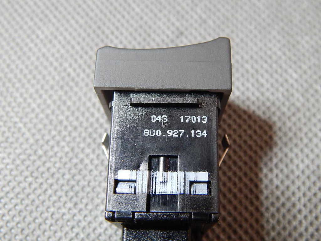 AUDI Q3 8U BUTTON ESP 8U0927134
