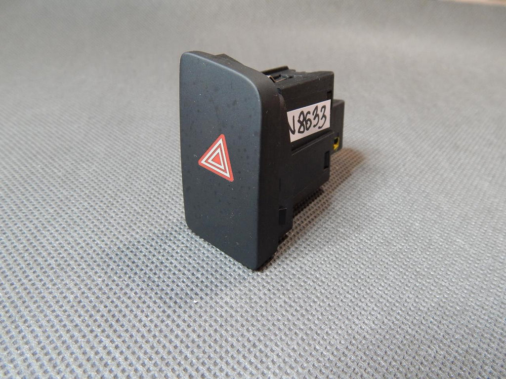 AUDI Q3 8U EMERGENCY SWITCH 8U1941509