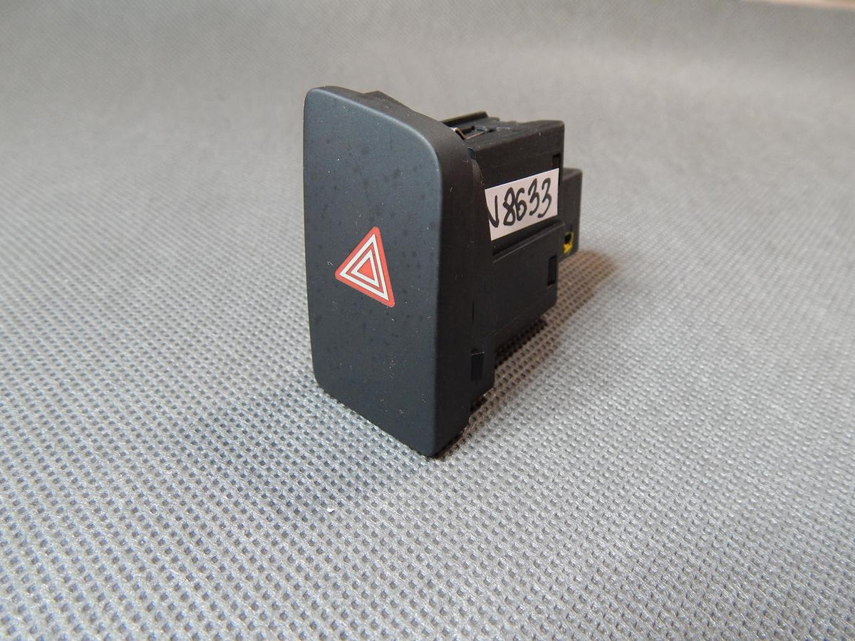 AUDI Q3 8U EMERGENCY SWITCH 8U1941509