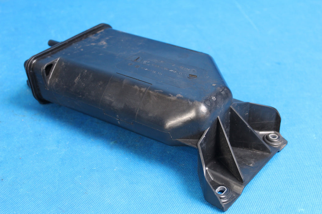 AUDI Q3 8U LIFT CARBON FILTER 5N0201801A 2018R