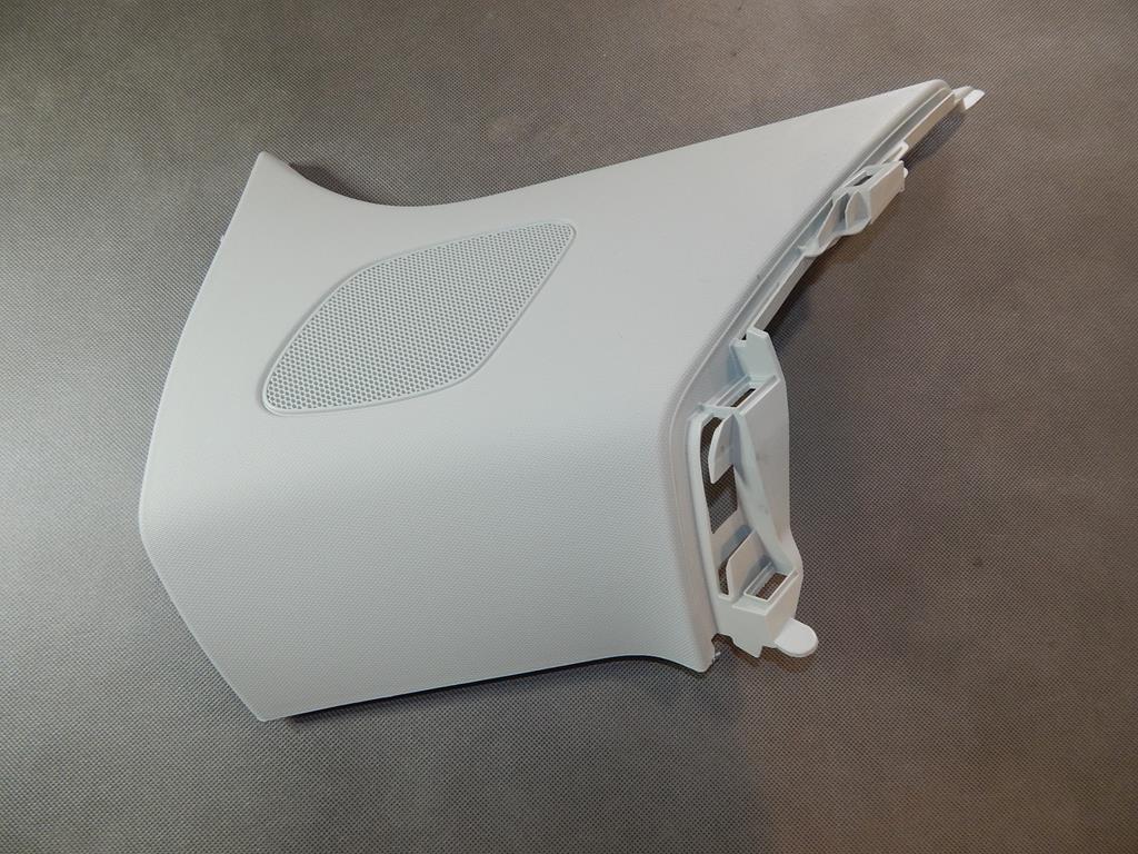 AUDI Q3 8U POST COVER RIGHT 8U0867246