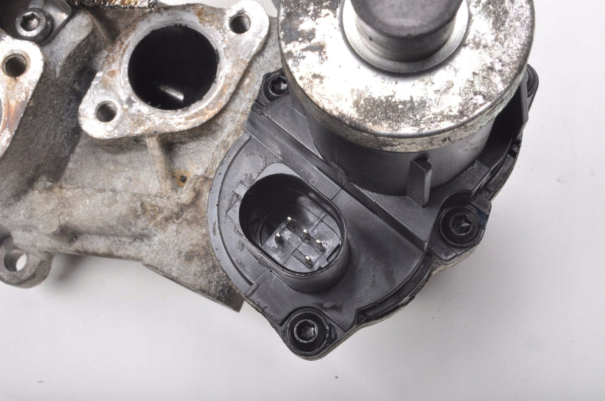 AUDI Q3 AND 2.0 TDI VALVE EGR
