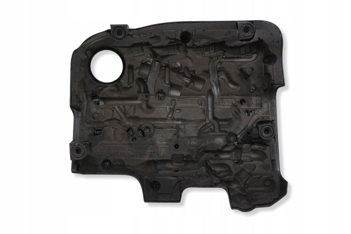 AUDI Q3 AND 8U ENGINE TOP COVER 2.0 TDI 03L103925S