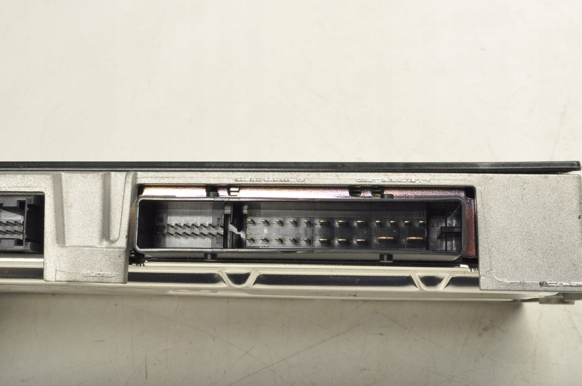 AUDI Q3 AND 8X0035223D BOSE RADIO AMPLIFIER