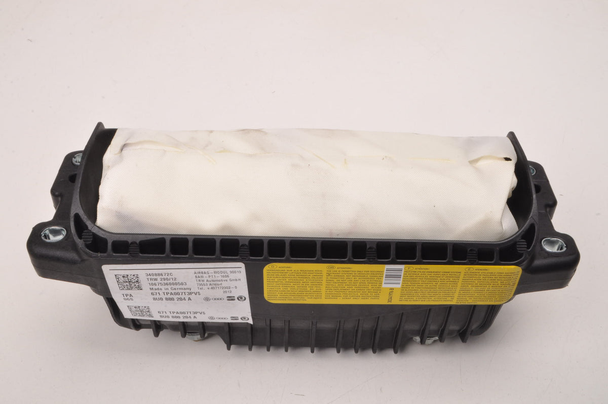 AUDI Q3 AND AIRBAG PASSENGER 8U0880204A