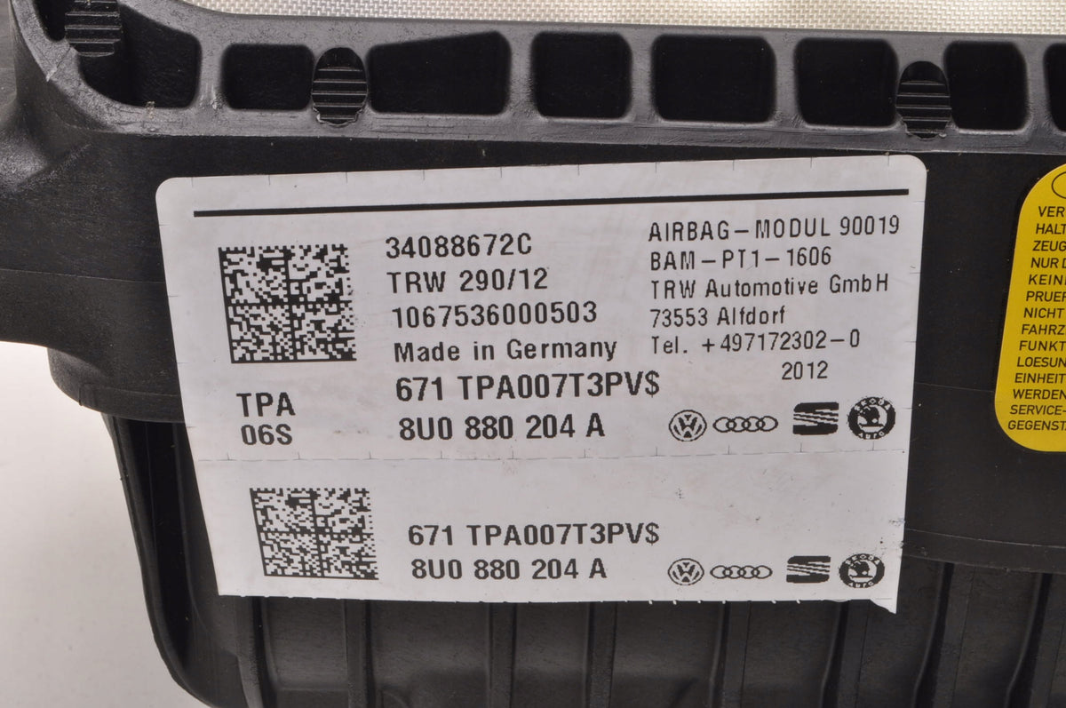 AUDI Q3 AND AIRBAG PASSENGER 8U0880204A