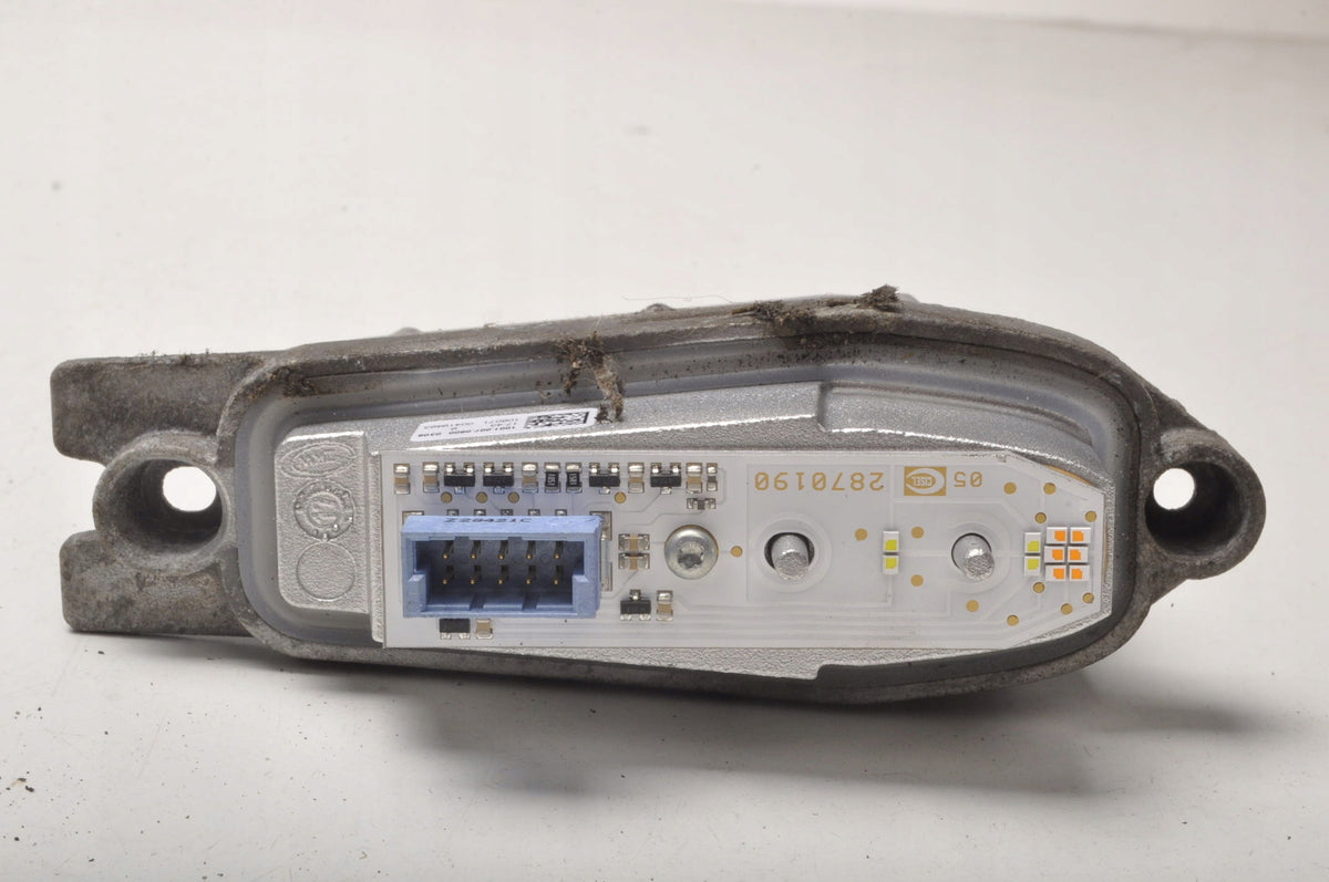 AUDI Q3 AND LED MODULE 10010070600 2018R